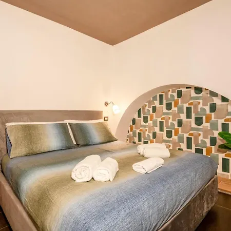 Apartamento Alice-belle Epoque Cozy Retreat In The Heart Of *